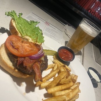Denver Chophouse & Breweries - Bbq burger, fries, and IPA - Gastropubs Near Me - Denver, Colorado Denver Chophouse & Breweries - Bbq burger, fries, and IPA - Gastropubs Near Me - Denver, Colorado