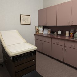 Fuentes Cosmetic Surgery - Candido Fuentes-Felix, MD, FACS - One of the Fuentes Cosmetic Surgery Center's exam rooms.