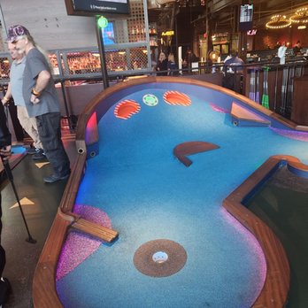 Puttshack - St. Louis - Mini Golf Near Me - St. Louis, Missouri