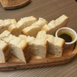 La Vita Pizzaria - Bread with oil & balsamic vinegar