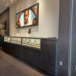 Zales Outlet - Inside