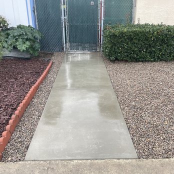 Fredy's Landscaping & Gardening - Sidewalk - Landscaping Near Me Fredy's Landscaping & Gardening - Sidewalk - Landscaping Near Me
