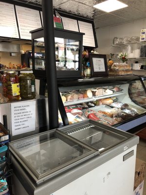 Sammy Carlo's Delicatessen & Catering by null