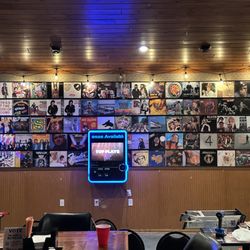 Lancers Bar & Grill