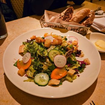 The Cheesecake Factory - Tossed green salad $10.95 - Desserts Near Me - North York, Ontario