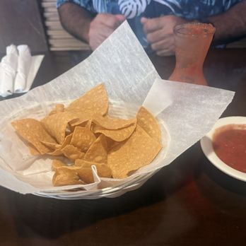 Los Generales Mexican Restaurant - Chips and salsa - Mexican Near Me - Orlando, Florida Los Generales Mexican Restaurant - Chips and salsa - Mexican Near Me - Orlando, Florida