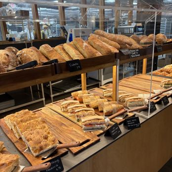 D'avant Bakery - Bakeries Near Me - Edgewater, New Jersey