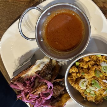 Bitchin’ Kitten Brewery - Beef birria tacos - Brewpubs Near Me - Morrisville, Pennsylvania Bitchin’ Kitten Brewery - Beef birria tacos - Brewpubs Near Me - Morrisville, Pennsylvania