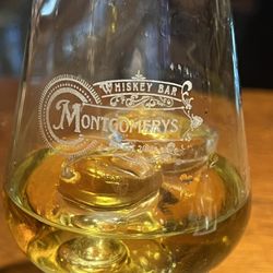 Montgomery's Whiskey Bar - Slainte