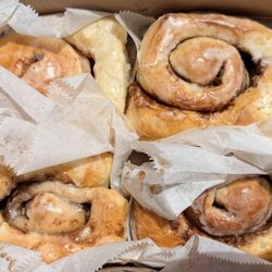 Co-Dough - Box of 4 sourdough cinnamon buns