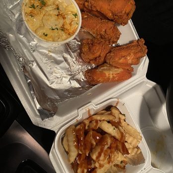 Street Eats - 6 piece Bronx Batter w/fries covered in ShinerBBQ. Small side of Mac & Cheese - Tacos Near Me - San Angelo, Texas
