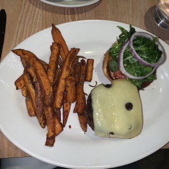 Doc B's Restaurant + Bar - The Napa Burger - New American Near Me - Chicago, Illinois
