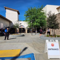Orange Terrace Park - Entrance to library and Community Center