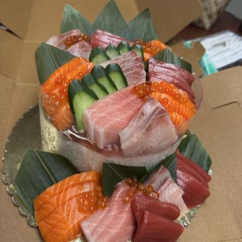Souza's Fish House - Sushi cake - Poke Near Me - Honolulu, Hawaii Souza's Fish House - Sushi cake - Poke Near Me - Honolulu, Hawaii