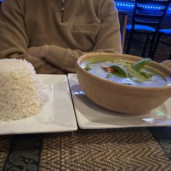 Saap Lao Thai Cuisine - Green curry w chicken - Thai Near Me - New Castle, Delaware