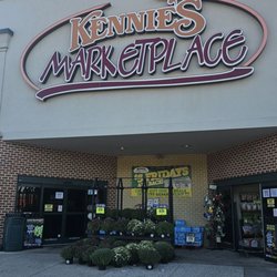 Kennie's Marketplace - Outside