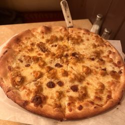 Small buffalo chicken pizza