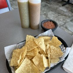 Tacos El Cuñado - Plainfield - Complimentary chips and salsa
