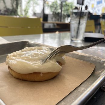 Pour Company - Mama B's Cinnamon Roll - New American Near Me - Fullerton, California