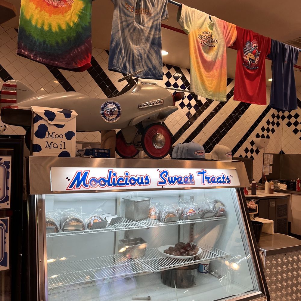 MooTime Creamery - Choco tacos and merch - Ice Cream & Frozen Yogurt Near Me - Coronado, California MooTime Creamery - Choco tacos and merch - Ice Cream & Frozen Yogurt Near Me - Coronado, California