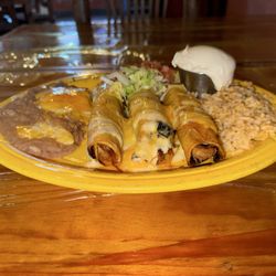 Casa De Suenos - Rolled taco plate
