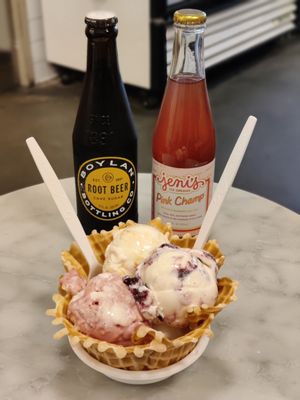 Jeni's Splendid Ice Creams by null