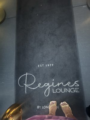 Regines Lounge by null