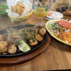 La Nopalera - Camarones al AjiIIo + mango margarita