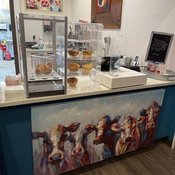 Summerville Scoops - Check out counter - Ice Cream & Frozen Yogurt Near Me - Augusta, Georgia Summerville Scoops - Check out counter - Ice Cream & Frozen Yogurt Near Me - Augusta, Georgia