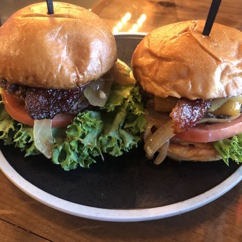 The Hub Eats & Drinks - The Cow Sliders - American Near Me - Sacramento, California