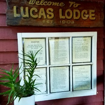 Lucas Lodge - Bed & Breakfast Near Me - Agness, Oregon