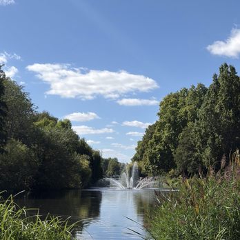 St James's Park Lake - Parks Near Me - London, XGL St James's Park Lake - Parks Near Me - London, XGL