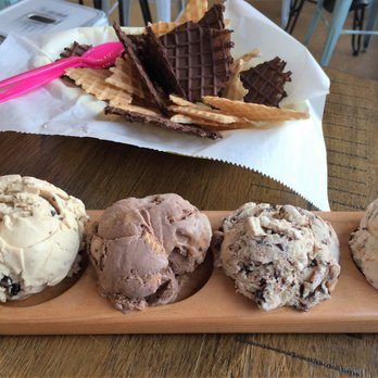 Hub City Scoops - Ice Cream Flight - Ice Cream & Frozen Yogurt Near Me - Spartanburg, South Carolina Hub City Scoops - Ice Cream Flight - Ice Cream & Frozen Yogurt Near Me - Spartanburg, South Carolina
