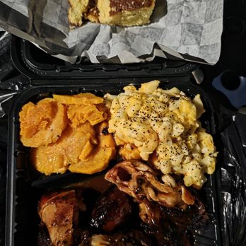 Suzze Grubz - Jerk chicken, mac and cheese, yams and corn bread - Food Trucks Near Me - Rochester, New York Suzze Grubz - Jerk chicken, mac and cheese, yams and corn bread - Food Trucks Near Me - Rochester, New York