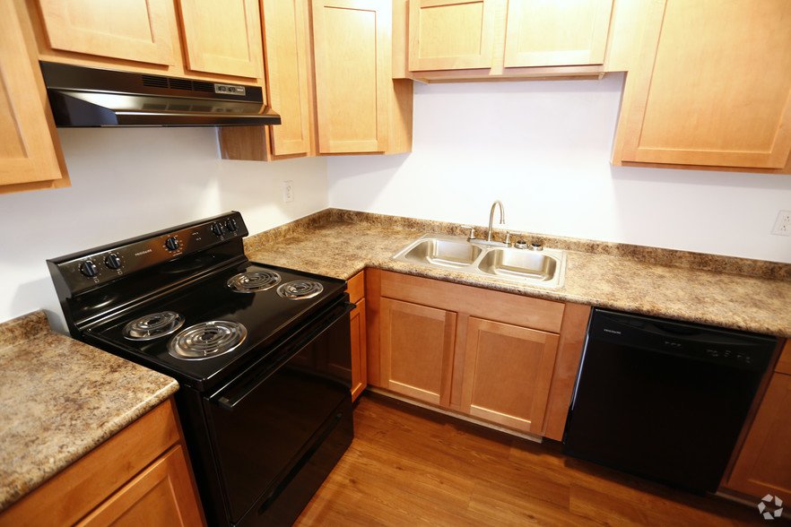 ASHBY GARDENS APARTMENTS Apartments 1719 Eastcrest Dr, Charlotte