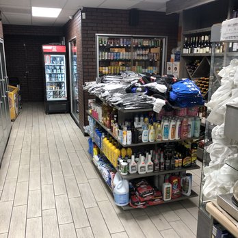 Ramon Liquor - a view of a grocery store - Beer, Wine & Spirits Near Me - Palm Springs, California Ramon Liquor - a view of a grocery store - Beer, Wine & Spirits Near Me - Palm Springs, California
