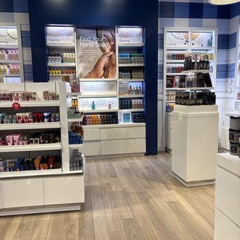 Bath & Body Works - Cosmetics & Beauty Supply Near Me - Walnut Creek, California Bath & Body Works - Cosmetics & Beauty Supply Near Me - Walnut Creek, California
