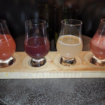 Yardbird - Mimosa Flight - Southern Near Me - Las Vegas, Nevada