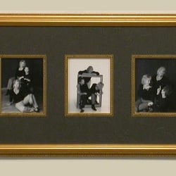 Artists' Choice - Professionally Framed Family Portraits for Family Memories