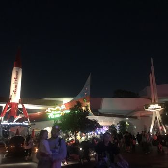 Alien Pizza Planet - Pizza Near Me - Anaheim, California