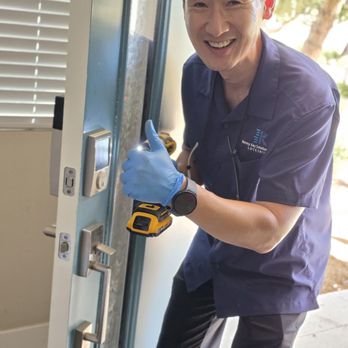 Kenny Key Solution Locksmith - Friendly Kenny The Master Locksmith - Keys & Locksmiths Near Me