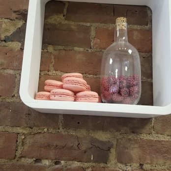 Macaron Bar - Desserts Near Me - Louisville, Kentucky