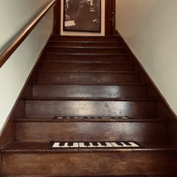 Cole Porter Inn - Up stairs on the left