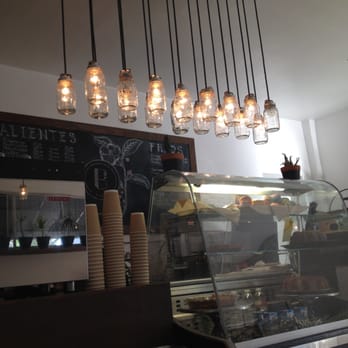 B Coffee and Tea House - Me gusta su decoración. - Coffee & Tea Near Me - Tijuana, BCN