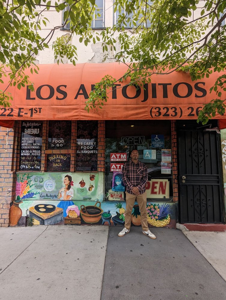 Los Antojitos