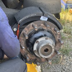 Breaks wheels mechanic