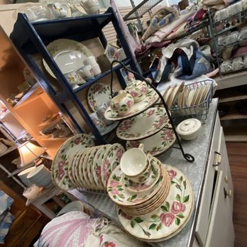 Remember When Antiques and Home Decor - Antiques Near Me - Marysville, California Remember When Antiques and Home Decor - Antiques Near Me - Marysville, California