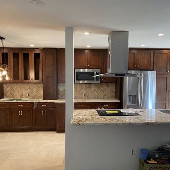 Pacific Coast Custom Design - Updated kitchen, knocked down wall to open up the space and create a "peninsula" - Kitchen & Bath Near Me - Fountain Valley, California Pacific Coast Custom Design - Updated kitchen, knocked down wall to open up the space and create a "peninsula" - Kitchen & Bath Near Me - Fountain Valley, California