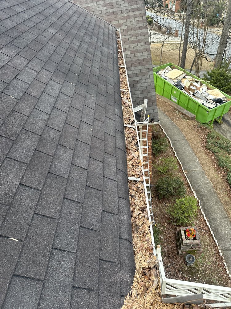 Slide of Ale’s Roofing