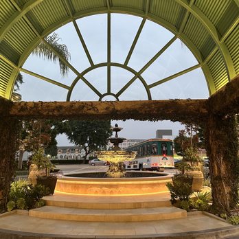 Candy Cane Inn - Hotels Near Me - Anaheim, California